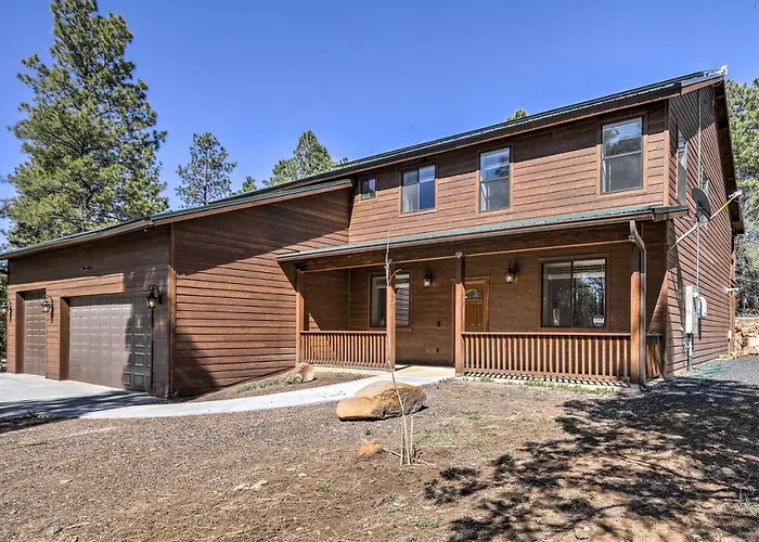 3 Mi To Rainbow Lake: W/ Hot Tub & Deck
