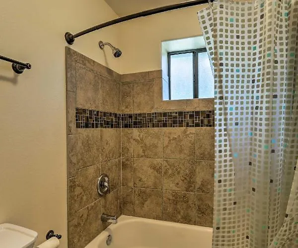 3 Mi To Rainbow Lake: W/ Hot Tub & Deck Holiday home